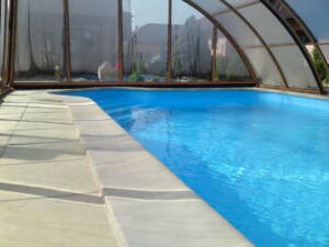 Bazénový lem s nosem umělý pískovec Klasic bílá